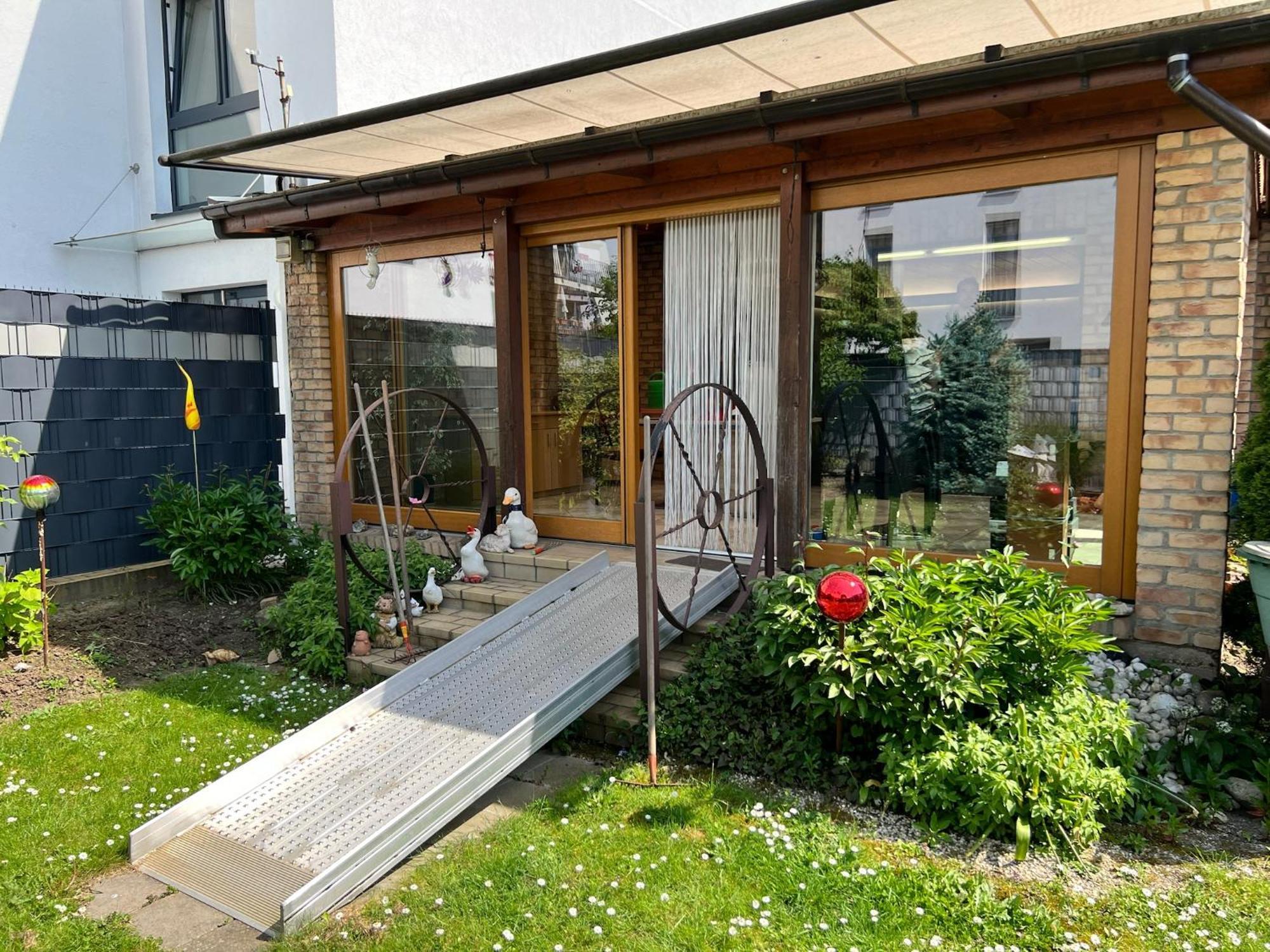 Ferienhaus Mit Garten Hürth Exteriör bild